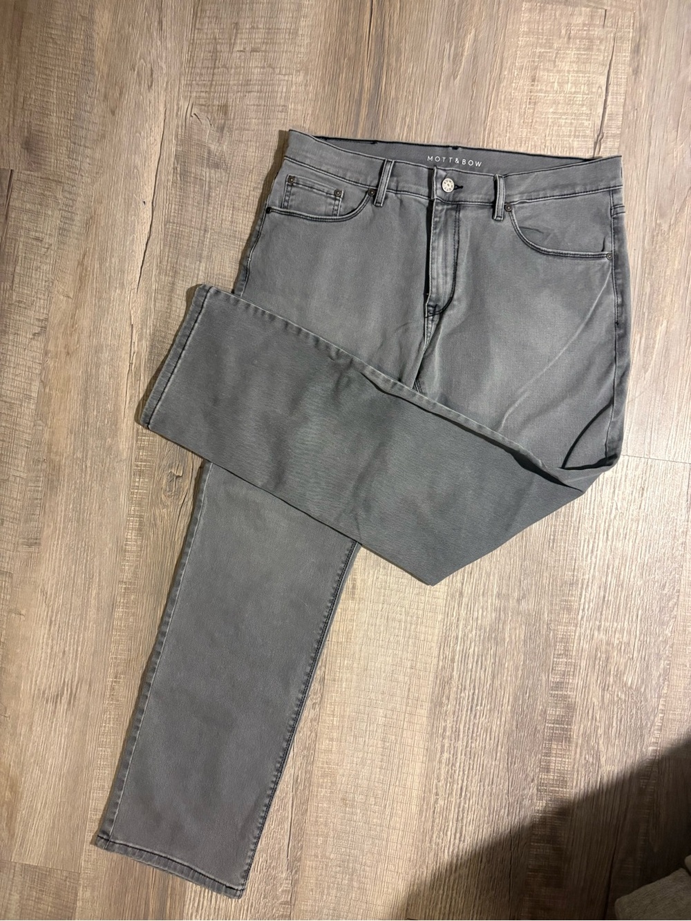 Mott & Bow Men's Straight Jeans in Gray